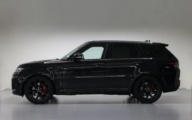 Range Rover SVR - image 2