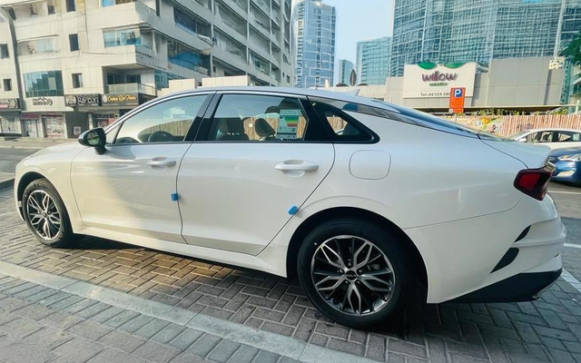 Kia K5 - image 3