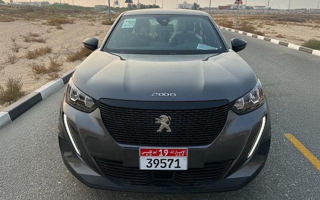 Peugeot 2008 - image 3