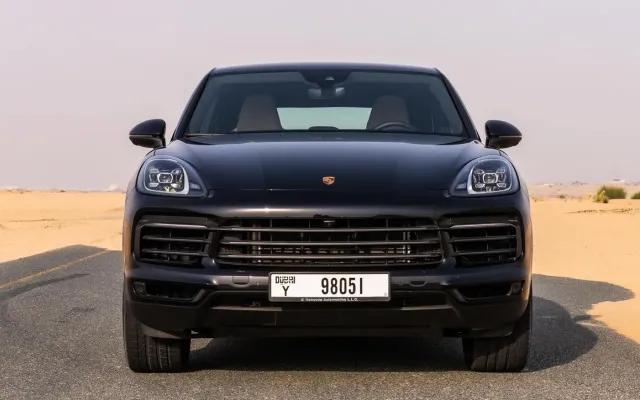 Porsche Cayenne Coupe - image 3