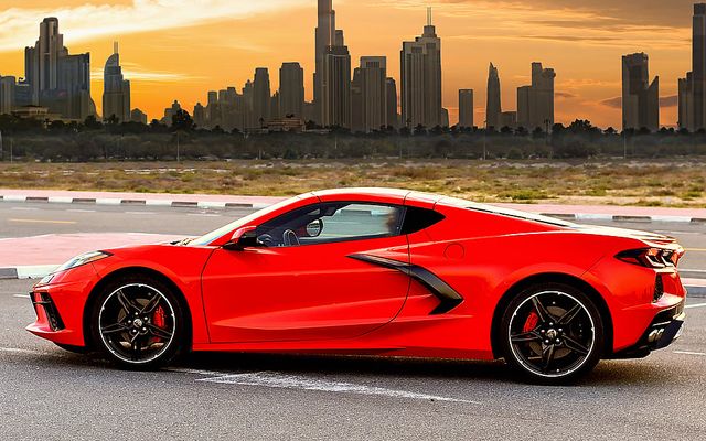 Chevrolet Corvette - image 2