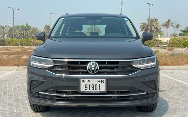 VOLKSWAGEN TIGUAN - image 3
