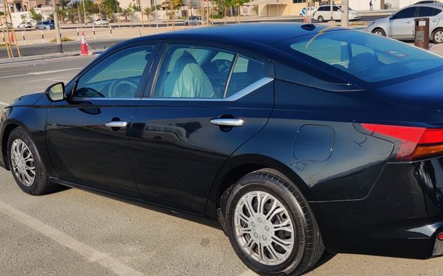 NISSAN ALTIMA - image 3