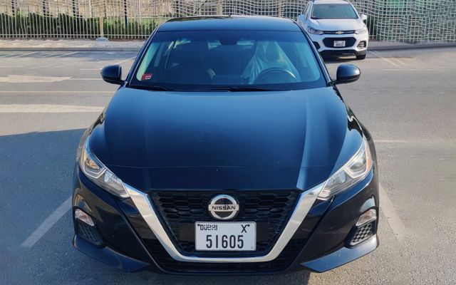 NISSAN ALTIMA - image 2