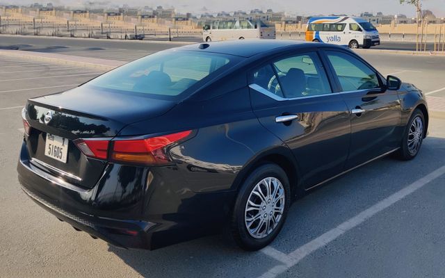 NISSAN ALTIMA - image 3