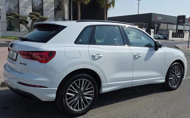 AUDI Q3 - image 2