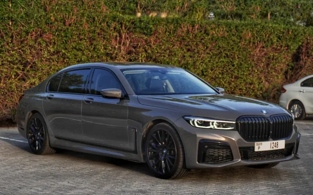 BMW 740Li - image 3