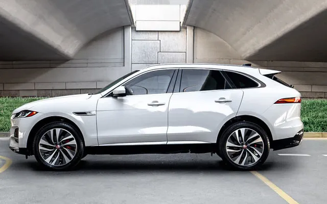 JAGUAR F PACE 2022 - image 2