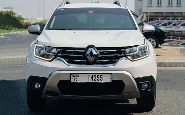 RENAULT DUSTER - image 1