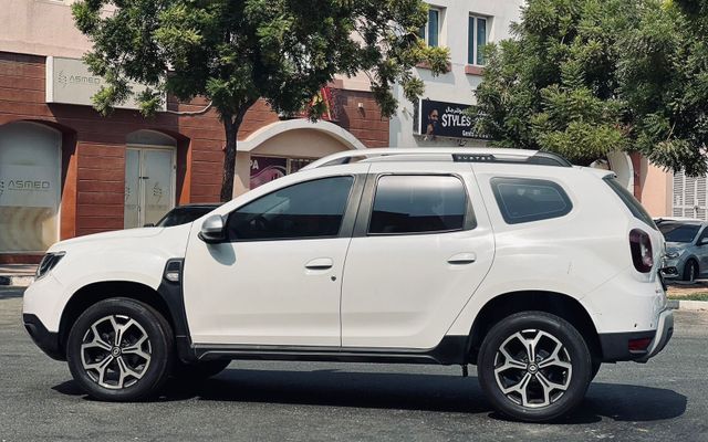 RENAULT DUSTER - image 2