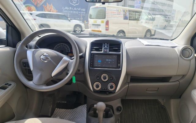 NISSAN SUNNY - image 4