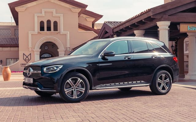 MERCEDES GLC 300 - image 2