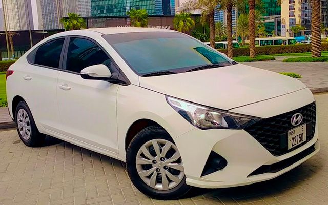 HYUNDAI ACCENT - image 3