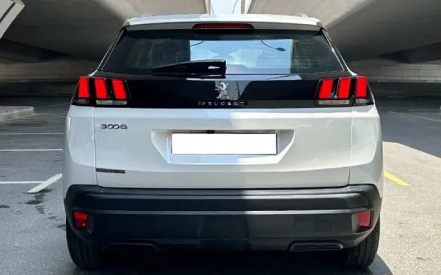 PEUGEOT 3008 - image 4