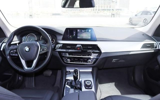 BMW 520i - image 4