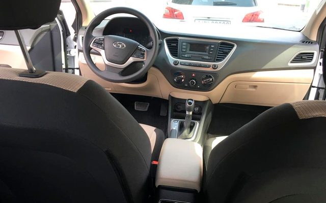 Hyundai Accent - image 3