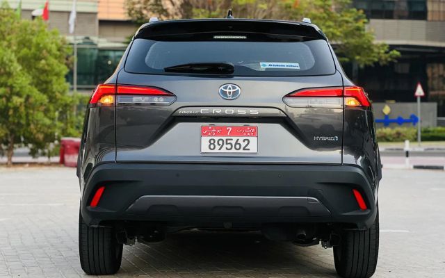 TOYOTA COROLLA CROSS HYBRID TOP SPEC - image 4