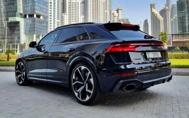 AUDI RS Q8 - 2022 - image 4
