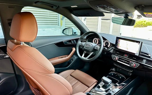 Audi A4 - image 4
