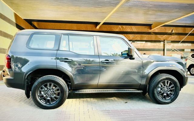 TOYOTA PRADO 4.0L GXR 4x4 AT 2024 - image 2