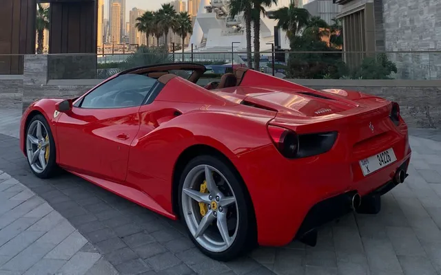 Ferrari Spider 488 - image 3