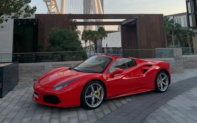 Ferrari Spider 488 - image 1