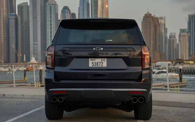 Chevrolet Tahoe - image 4