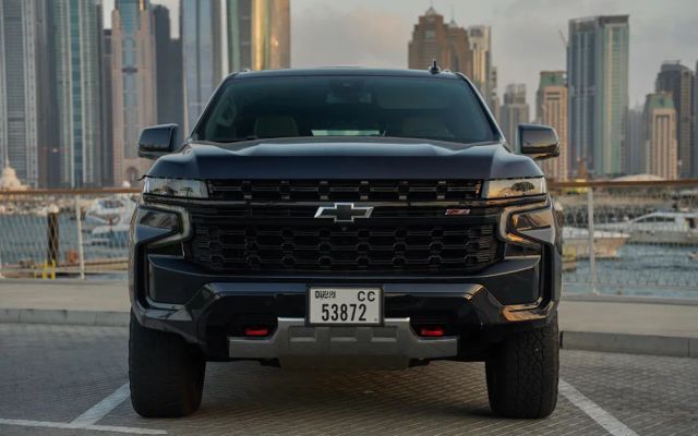 Chevrolet Tahoe - image 2