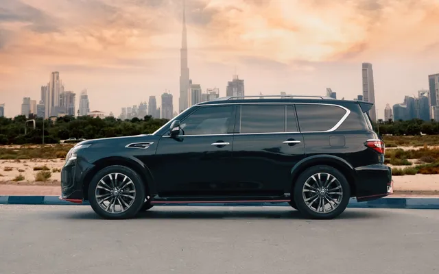 Nissan Patrol Nismo Black - image 2