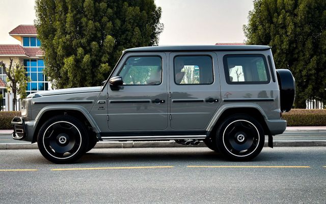 MERCEDES G63 - image 2