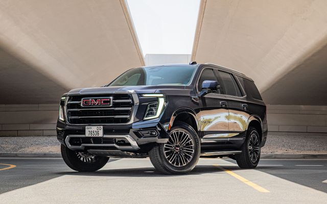 GMC Yukon - image 1