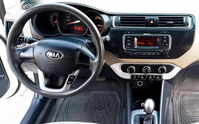 Kia Rio - image 4
