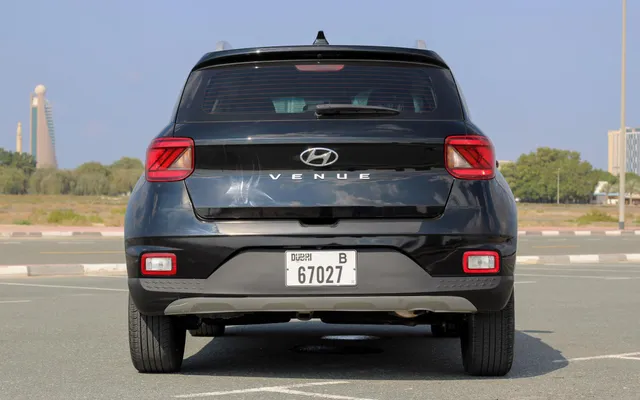 Hyundai Venue - image 4