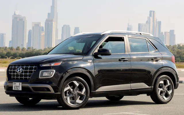 Hyundai Venue - image 1