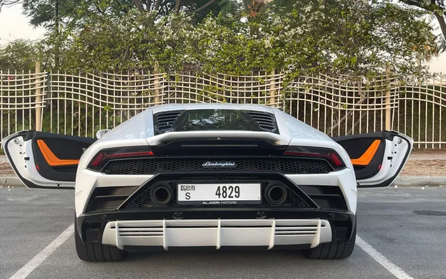 LAMBORGHINI HURACAN - image 4