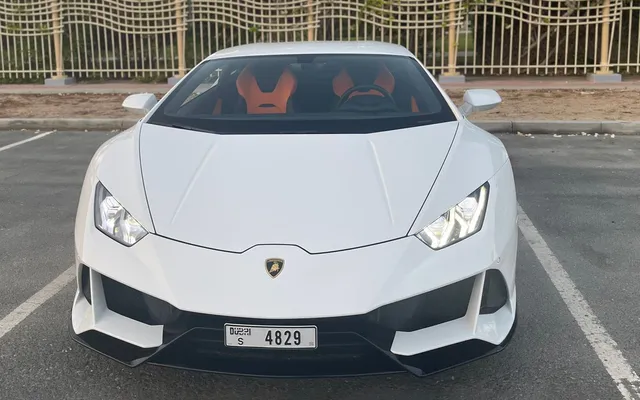 LAMBORGHINI HURACAN - image 2