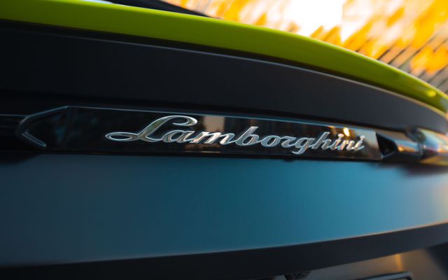 LAMBORGHINI URUS MY20 - image 3