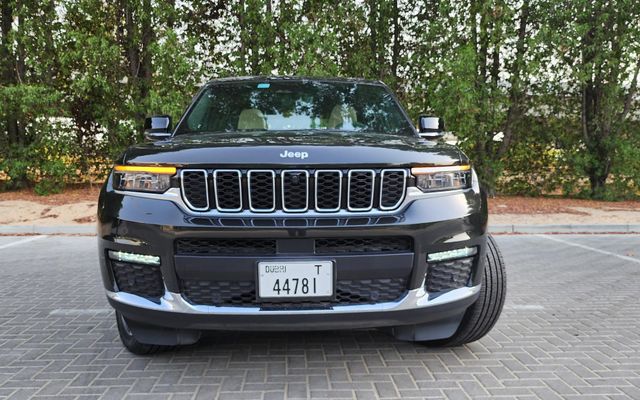 Jeep Grand Cherokee - image 3