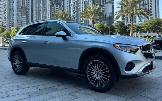 MERCEDES GLC300 - image 2