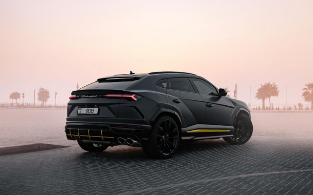 Lamborghini Urus - image 3