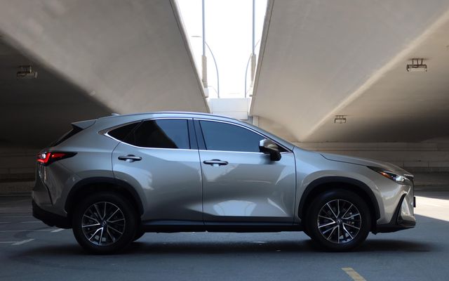 Lexus NX250 - image 2