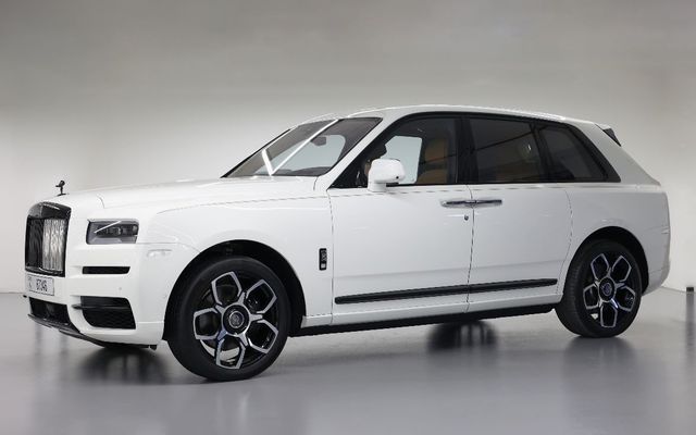 Rolls Royce  BB Cullinan – Picture 1