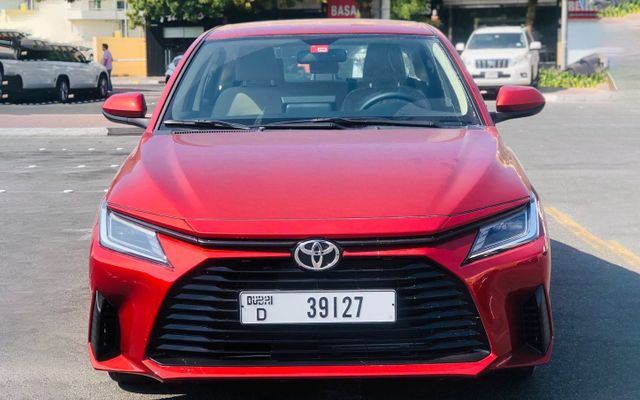 TOYOTA YARIS - image 1