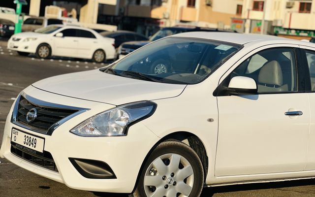 NISSAN SUNNY - image 3