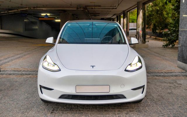 TESLA MODEL Y LONG - image 3