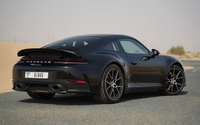 PORSCHE 911 CARERRA - image 4