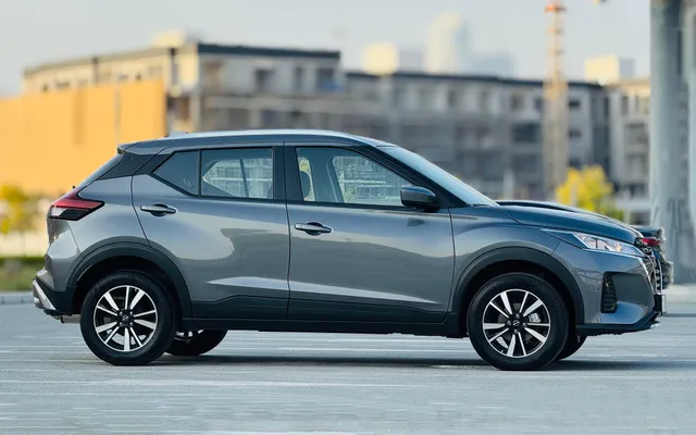 NISSAN KICKS - image 2