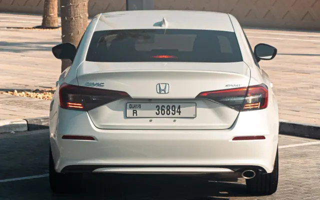 Honda Civic - image 3