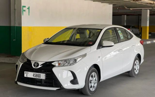 TOYOTA YARIS - image 1