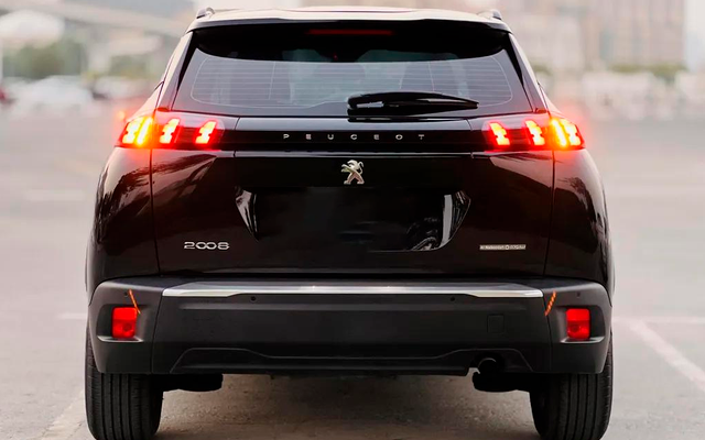 PEUGEOT 2008 - image 3